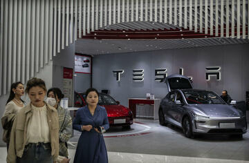 マスク氏とテスラ、中国で行き詰まる