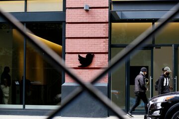 マスク氏のツイッター改革、型破りな速さと手法