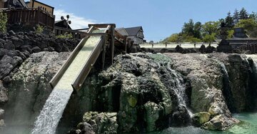 「廃墟に苦しむ鬼怒川」と「若者でにぎわう草津」温泉街の明暗を分けた決定的な違い