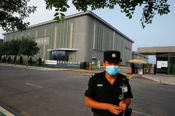 中国外交にコロナワクチン活用、戦略的に供給へ