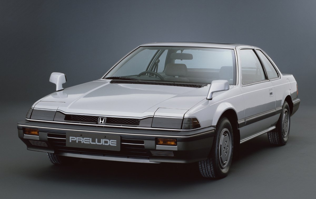 スペシャリティカーとしての地位を確立した2代目プレリュード