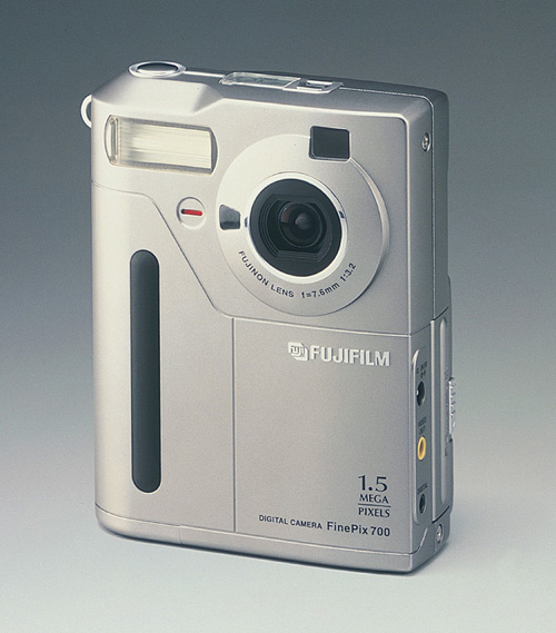 FinePix700