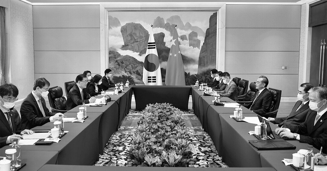 4月5日の日中外相会談に先んじて、中国福建省のアモイで行われた中韓外相会談。日米韓の3国連携にくさびを打ち込む狙いがあったとされる