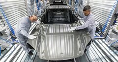 独ポルシェ、フェラーリにもメルセデスにもなれず