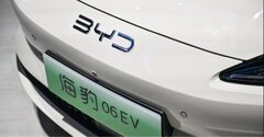 残念ですが、国産車では足元にも及びません…BYDの「軽EV」と国産首位・日産サクラの圧倒的な性能差〈再配信〉
