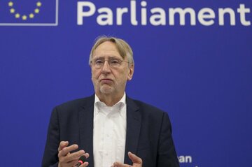 EU、対米貿易協定を凍結　グリーンランド問題で