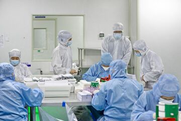ゼロコロナ緩和の中国、工場は新たな現実に直面