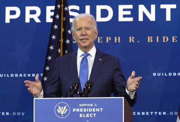 バイデン氏、重要閣僚人事で民主党内から圧力