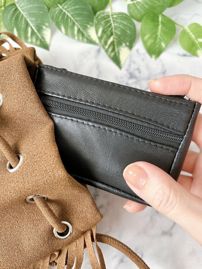 さすがに110円は破格すぎる！ダイソーで見つけた「本革のミニ財布」カードが10枚も入るし、使い勝手バツグンなんです！