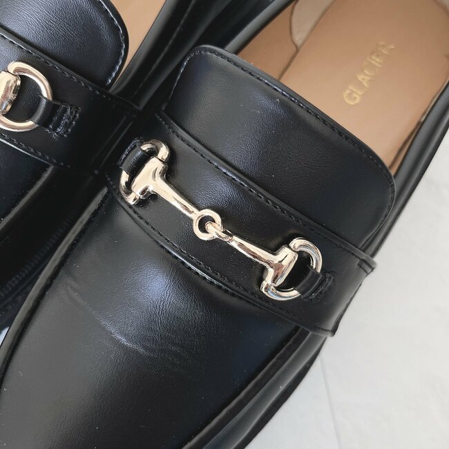 「長時間歩いても楽でした」ハニーズの“高見えローファー”がオンオフ使えてめっちゃ優秀!「スニーカー並の履き心地」「今っぽいシルエット」