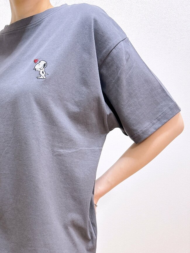 「どの世代が着てもかわいい」ハニーズの“大人もときめくスヌーピーTシャツ”着るたびに癒されます！「買ってよかった」「リピします」
