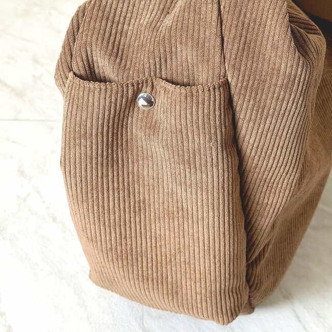 2泊分の荷物がすっぽり入る!GUの「大容量ショルダーバッグ」丸みのあるフォルムが可愛い!《購入レビュー》