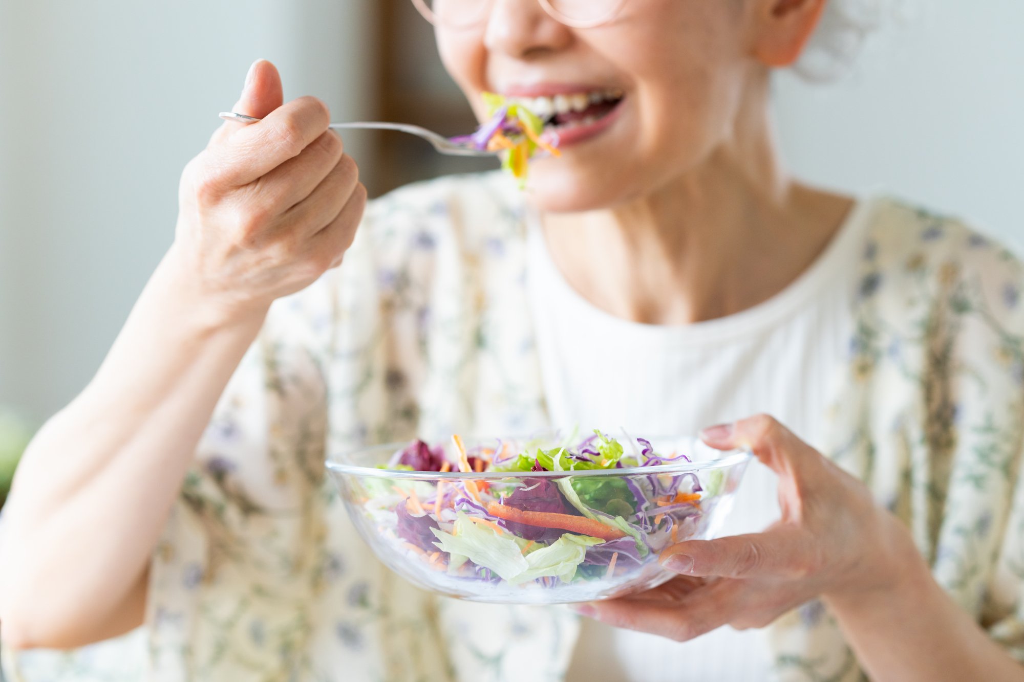 ダイエットをより効果的にする野菜はどっち?アボガドorキャベツ