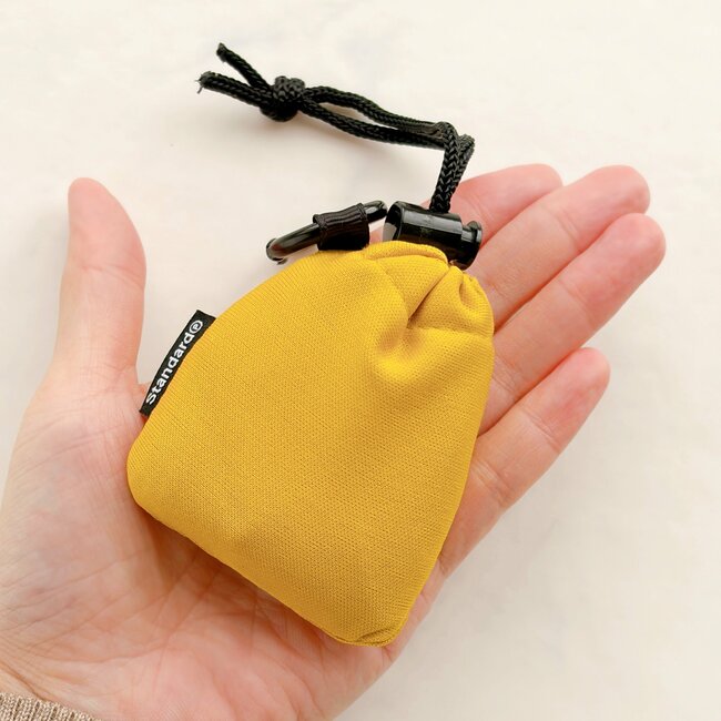 「買い物をしすぎても大丈夫！」「すごい助かる」3COINSの“天才アイテム”レジ袋を肩にかけられるんです！「商品化されて嬉しい」