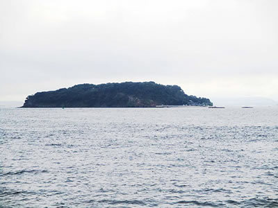 ロケ地でも人気 東京湾唯一の無人島「猿島」の魅力
