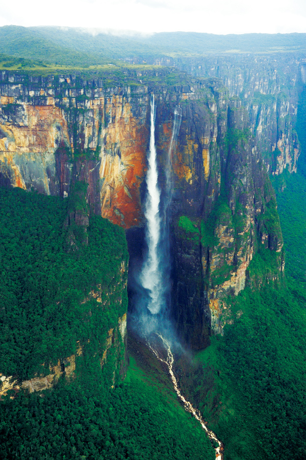 ベネズエラ ギアナ高地 果てしなく広がる 失われた世界 世界最大落差の滝へ 今 こんな旅がしてみたい ダイヤモンド オンライン