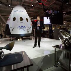 マスク氏、スペースXの女性社員らと一線越える関係