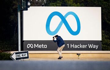 メタ、10-12月期減収も明るい見通し示す　時間外で急騰