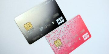「JCB CARD W」は、年会費無料で還元率1％以上のお得な高還元クレジットカード！「JCB CARD W」のメリット・デメリットを他のカードと比較して検証！