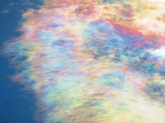 【雲研究者が教える】幸運を予感させる美しい「彩雲」と出会う方法<br />