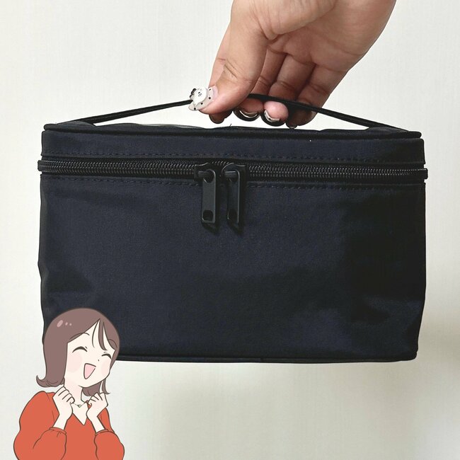 お薬手帳や診察券、処方薬がまるっと入る！無印良品の“かさばりにくいポーチ”が手放せない「収納力が抜群にいい」「立てて収納できる」《購入レビュー》
