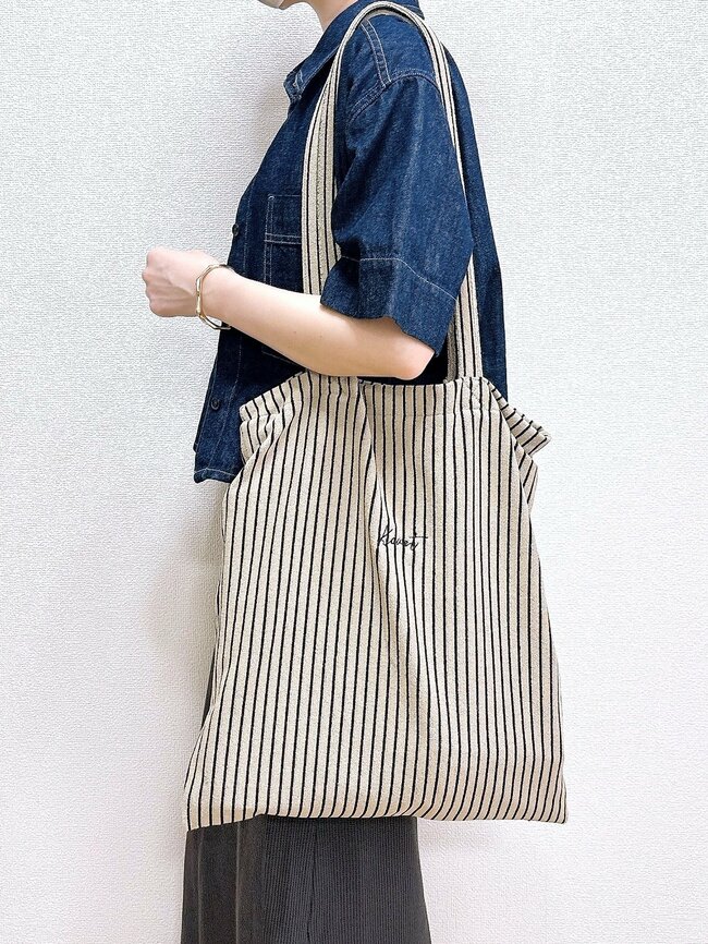 グローバルワークで見つけた“タオルみたいなバッグ”→荷物が多い日にめちゃくちゃ便利！「オシャレも使いやすさも両方叶えてくれる」