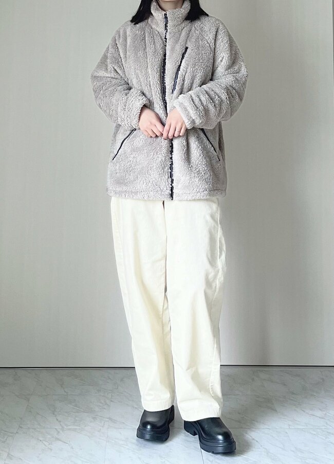 もうマフラーいらないじゃん！ユニクロ新作の“ふわもこジャケット”首元まであったかくて感動…！「デザインがまじで可愛い」「笑ってしまうくらいあったかい！」