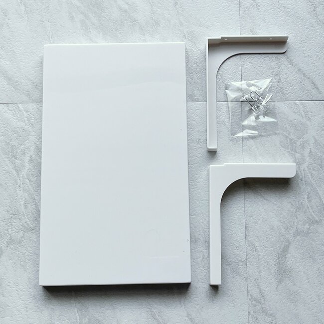 無印良品に売ってそう…！ダイソーでみつけた「浮かせる収納」110円とは思えないほど活躍しています！