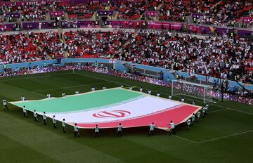 米サッカー協会、イラン国旗改変してSNS投稿