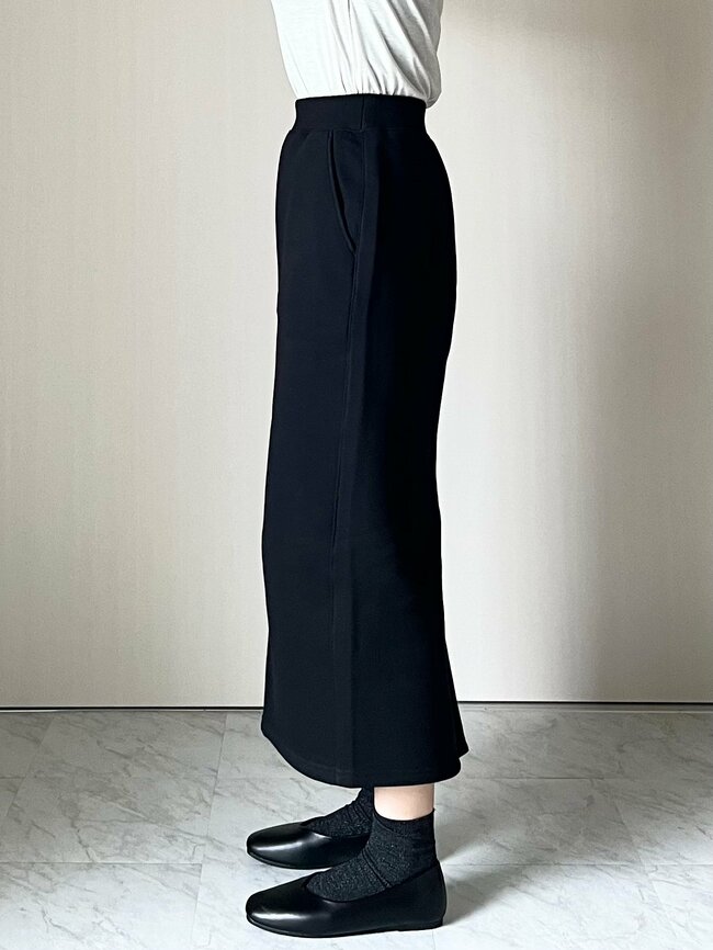 「色違いで買い足しました」GUの“ぽかぽかスカート”きれいめコーデにも使えて優秀です！「冬にはきたい暖かいスカート」「下にタイツを履くと寒さ知らずです」