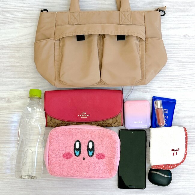 「お手頃価格に即決した」アフタヌーンティーの“多収納ショルダーバッグ”ポケットが8個も付いてて優秀！「整理整頓がしやすい」「シンプルで年代も選ばない」