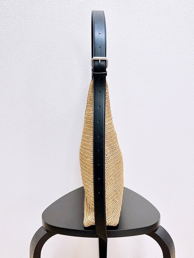 「高見え商品です」「荷物がたくさん入る」GUの“2990円バッグが”オシャレな上に大容量！「50代でもラフすぎずに持てそう」《購入レビュー》