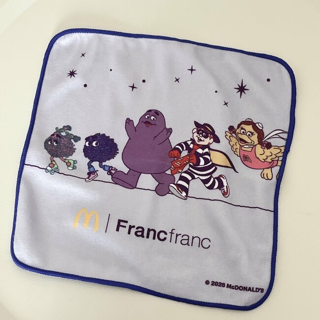 「購入金額以上にお得」マクドナルド福袋の中身がスゴかった…!グッズだけでも嬉しいのに、商品券までついてお得すぎる!「めちゃくちゃ可愛い」「実用性が高くて嬉しい」