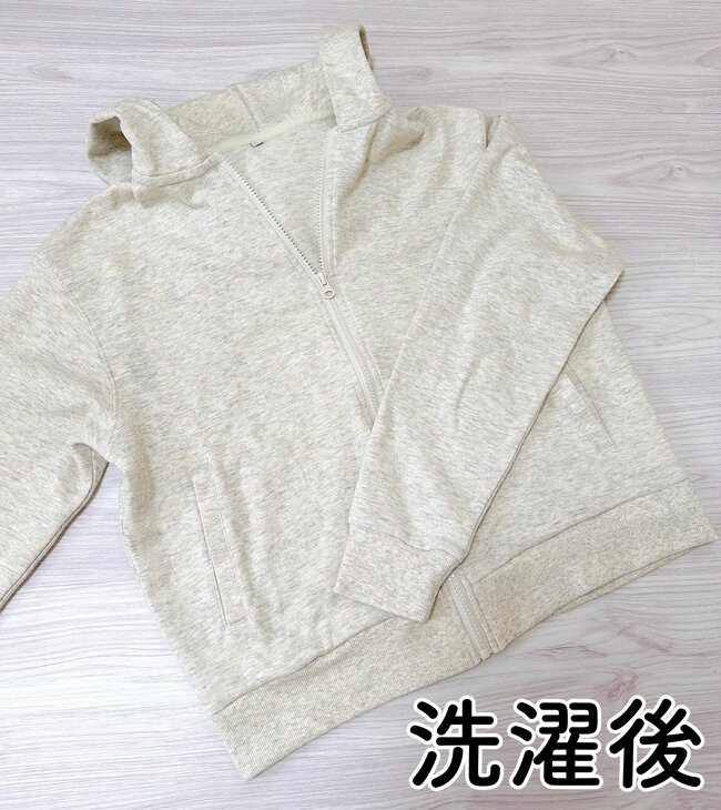 サッと羽織るだけで着痩せする…！ワークマンの「1590円パーカー」めっちゃ軽くて、パジャマみたい楽ちんなんです！《購入レビュー》