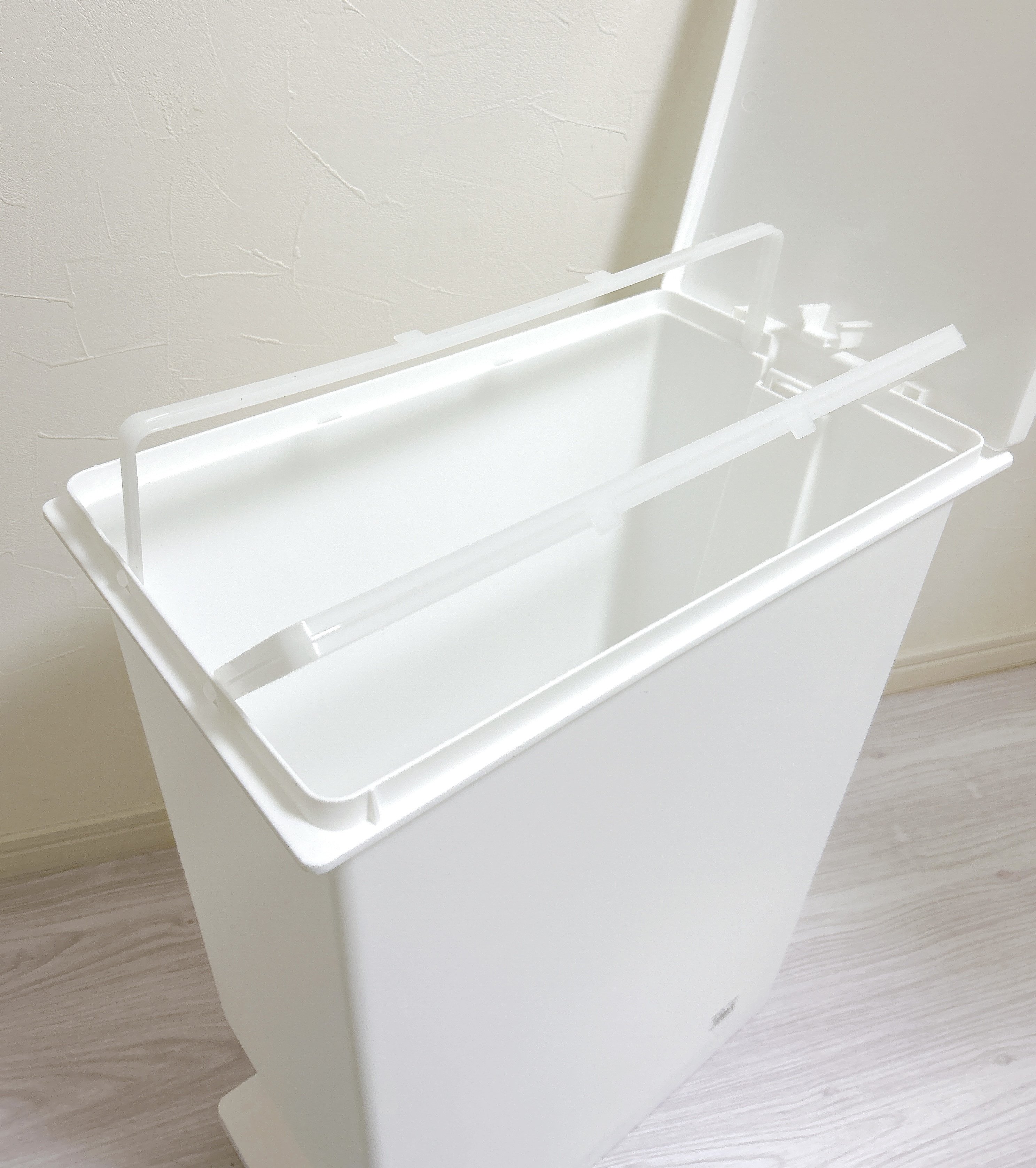 まとめ買いして大正解!ニトリで見つけた「天才ゴミ箱」2通りの捨て方ができて便利すぎる!