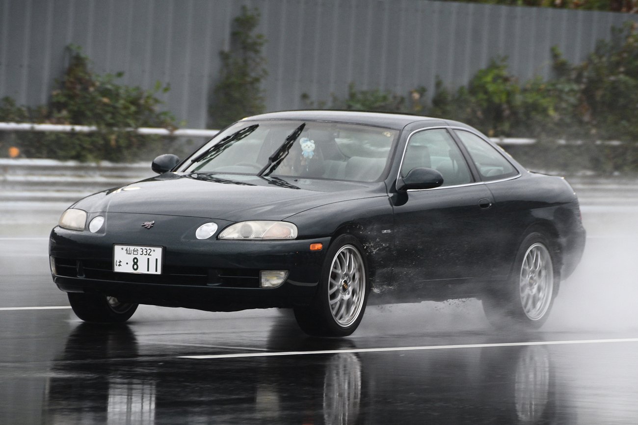 トヨタ・ソアラ。3代目となるソアラには4リットルV8と直6が存在した。輸出モデルはレクサスSCでこのモデルからの投入