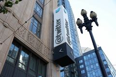 マスク氏のツイッター買収、銀行団が融資130億ドルの送金開始