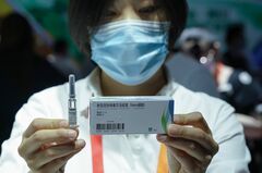 中国、コロナワクチン候補を数十万人に投与