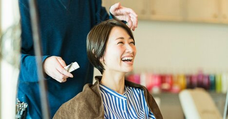 「正解がわからない」美容院でどう振る舞うか、いまだに迷ってしまう理由【古賀及子さん書き下ろし（1）】