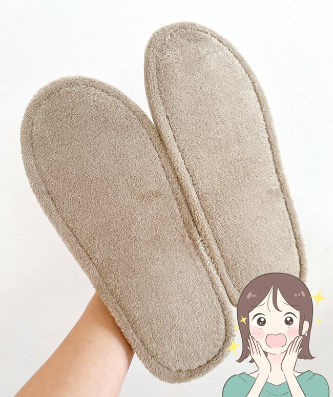 もう普通のスリッパに戻れない…！カインズの“リピ買い続出スリッパ”が買って大正解だった！「ずぼらな私に最適です！」「家族の分も購入」