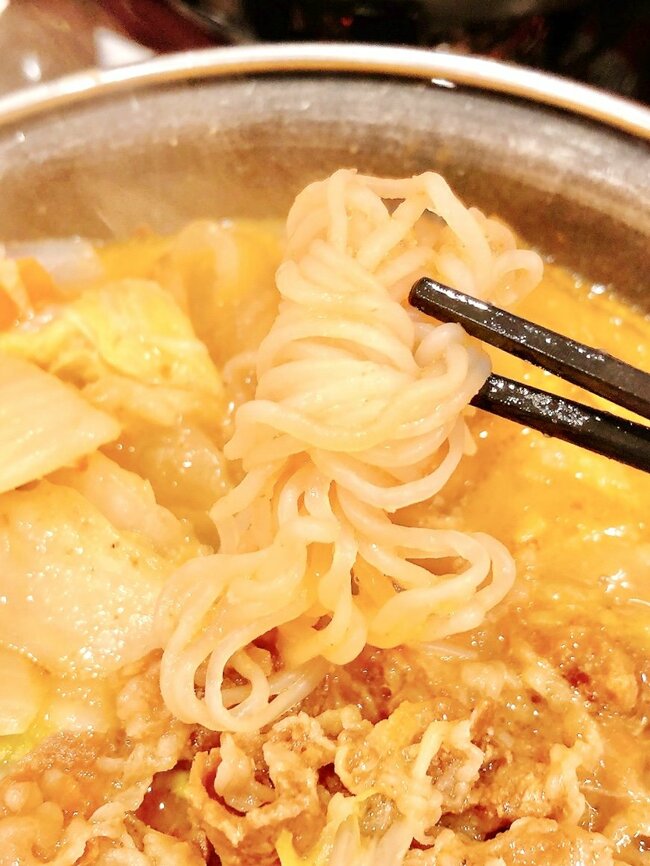 「おいしかった天才」すき家の“シビ辛ボリューム鍋”お肉も野菜もたっぷりで大満足！「本場の香りがするのがいい」「あちあちで辛くて美味しかった」