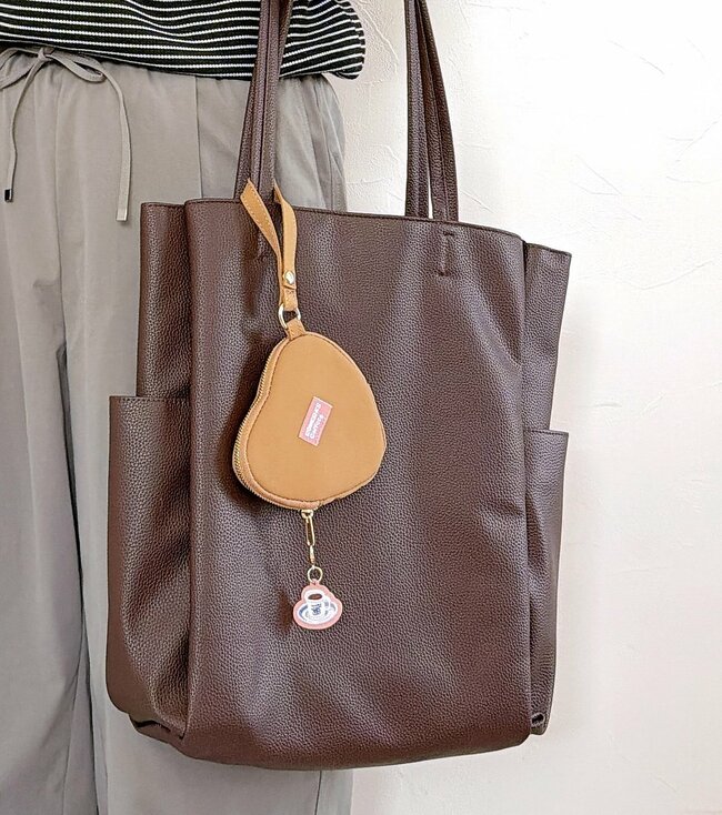 ミニ財布にちょうどいい…！コメダ珈琲の「ポーチ付きエコバッグ」が可愛すぎる！コーヒーカップのチャームにも一目惚れ！【購入レビュー】