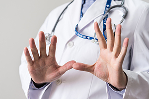HIV/エイズに最も差別的な職場は「医療・福祉」!?