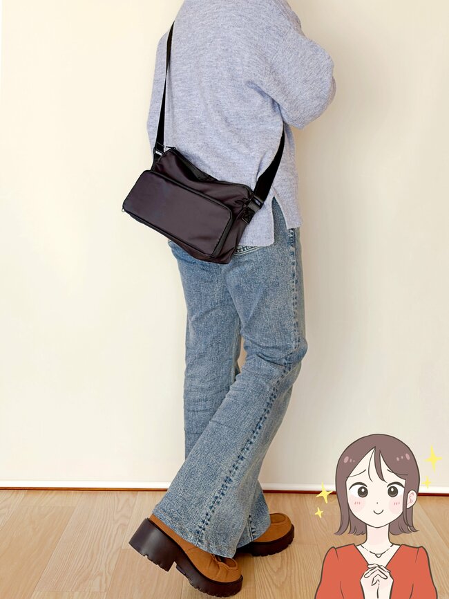 「複数購入しました」3COINSの“お財布がいらないバッグ”が快適すぎる！「気軽に使えて良い」「思っていたより入ります」