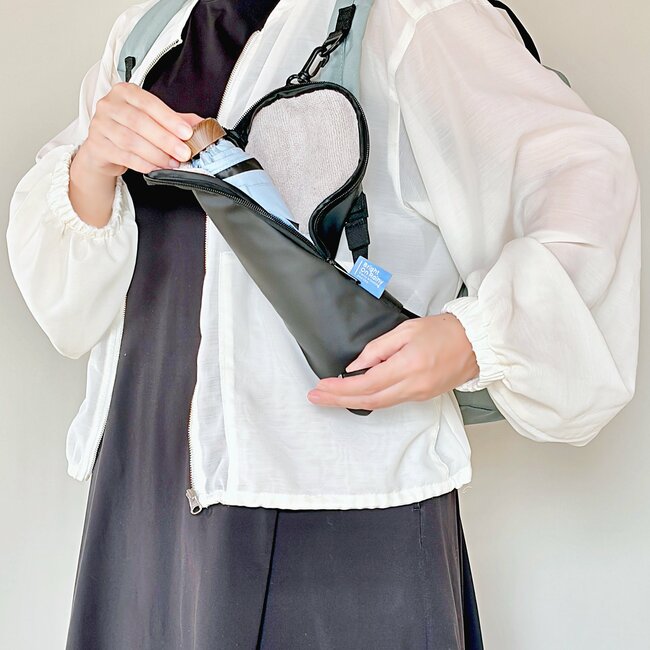 「雨の日も困らない」3COINSの“バッグの中が濡れないグッズ”が天才すぎる！「水滴を気にしなくていい」「使いやすかったので色違いで購入」《購入レビュー》