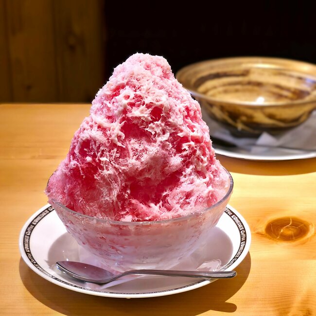 「マジかよ！？」「新潟のご当地アイスが？？」コメダ珈琲の“衝撃コラボメニュー”まさかの味にびっくりした！「味の再現度高い、というよりそのままで笑った」《実食レビュー》