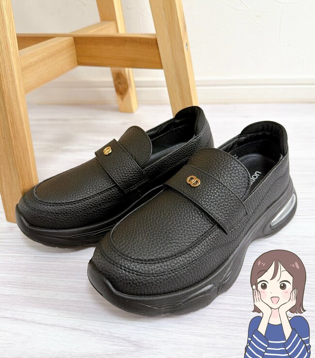 「何この安さ!」「とっても素敵」しまむらで“話題のトレンド靴”が買えるの嬉しすぎる…!軽くて履き心地のよさに感動しちゃった!《購入レビュー》