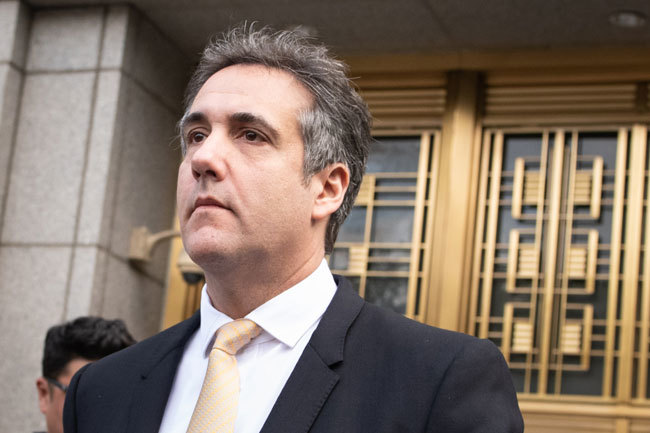トランプ氏に忠誠を誓っていたマイケル・コーエン元顧問弁護士が司法取引に応じ「爆弾発言」