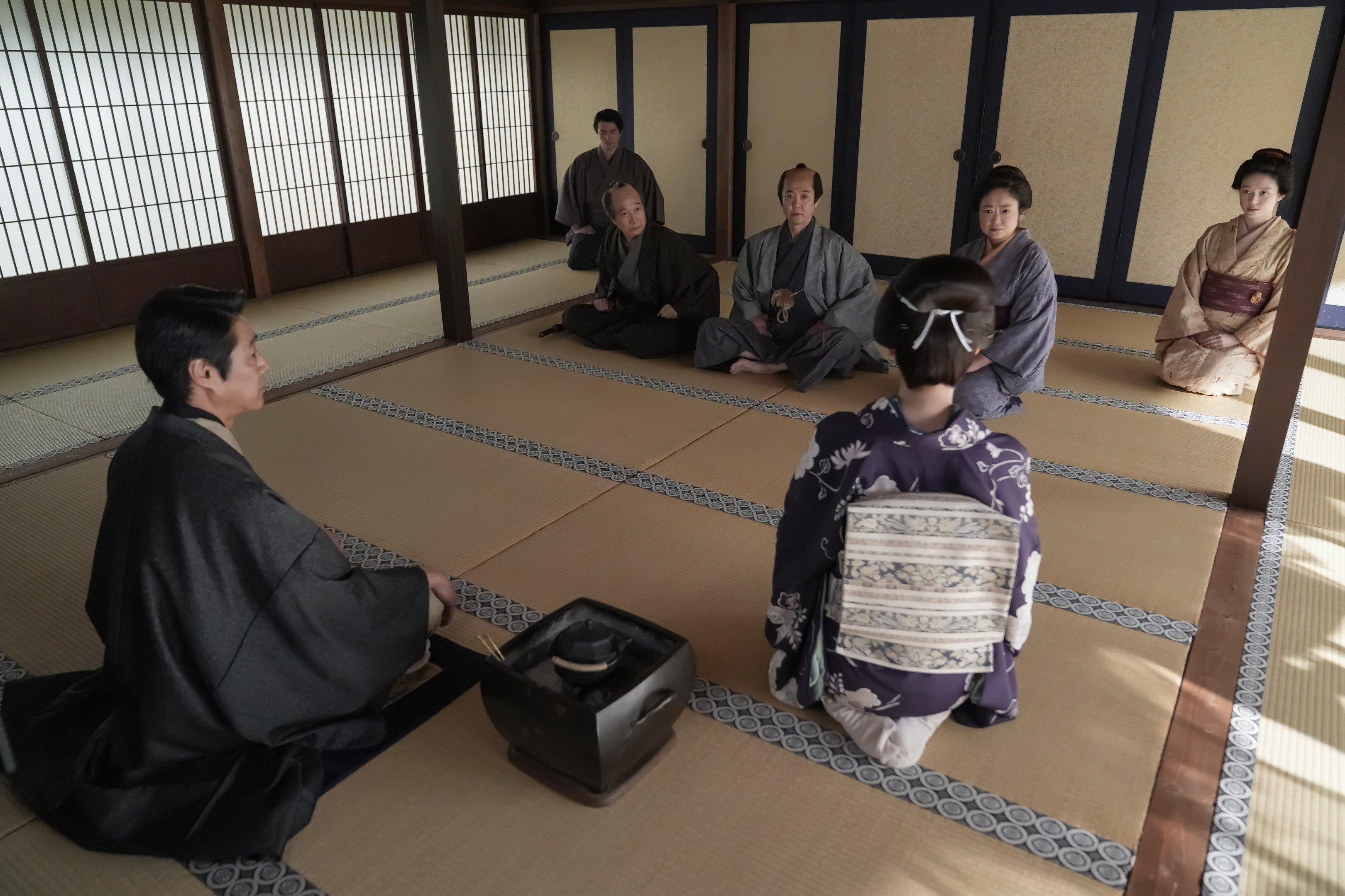 「あのあの話」「そのあの話」って、どの“あの話”？ 視聴者をケムに巻く会話劇…このカオスが見たかった！〈ばけばけ第8回〉