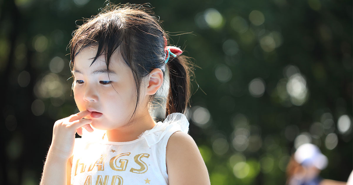 虐待や育児放棄も…貧困家庭の親子を「魔の夏休み」から救え